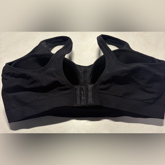 Classic Black Women's wireless Bra - Picture 2 of 5